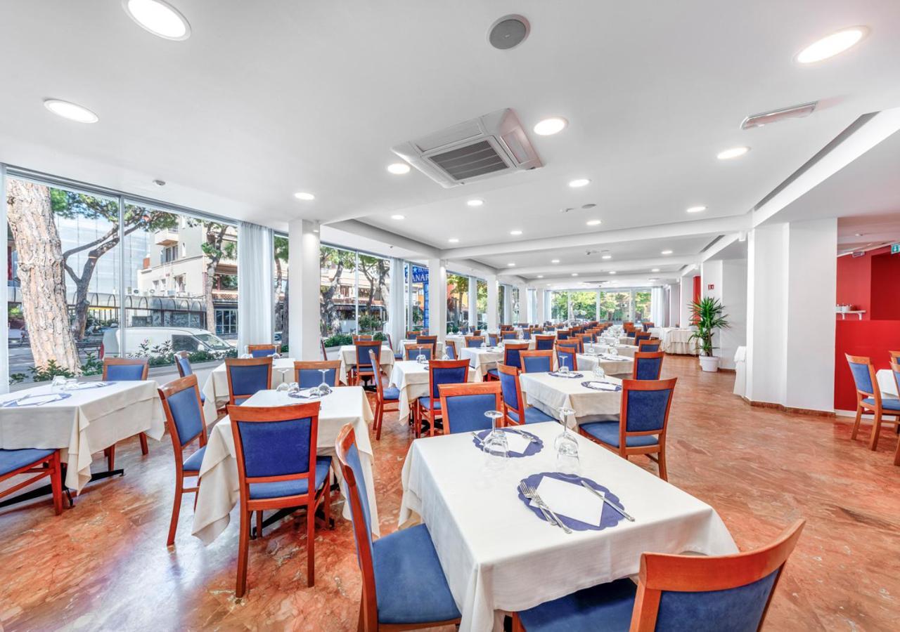 Hotel Zanarini In Centro A Riccione Exteriör bild